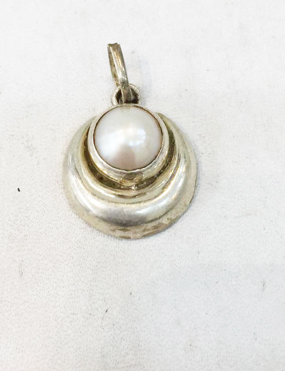 Natural Moti Chandra/Pearl Moon Silver Locket for Child Protection